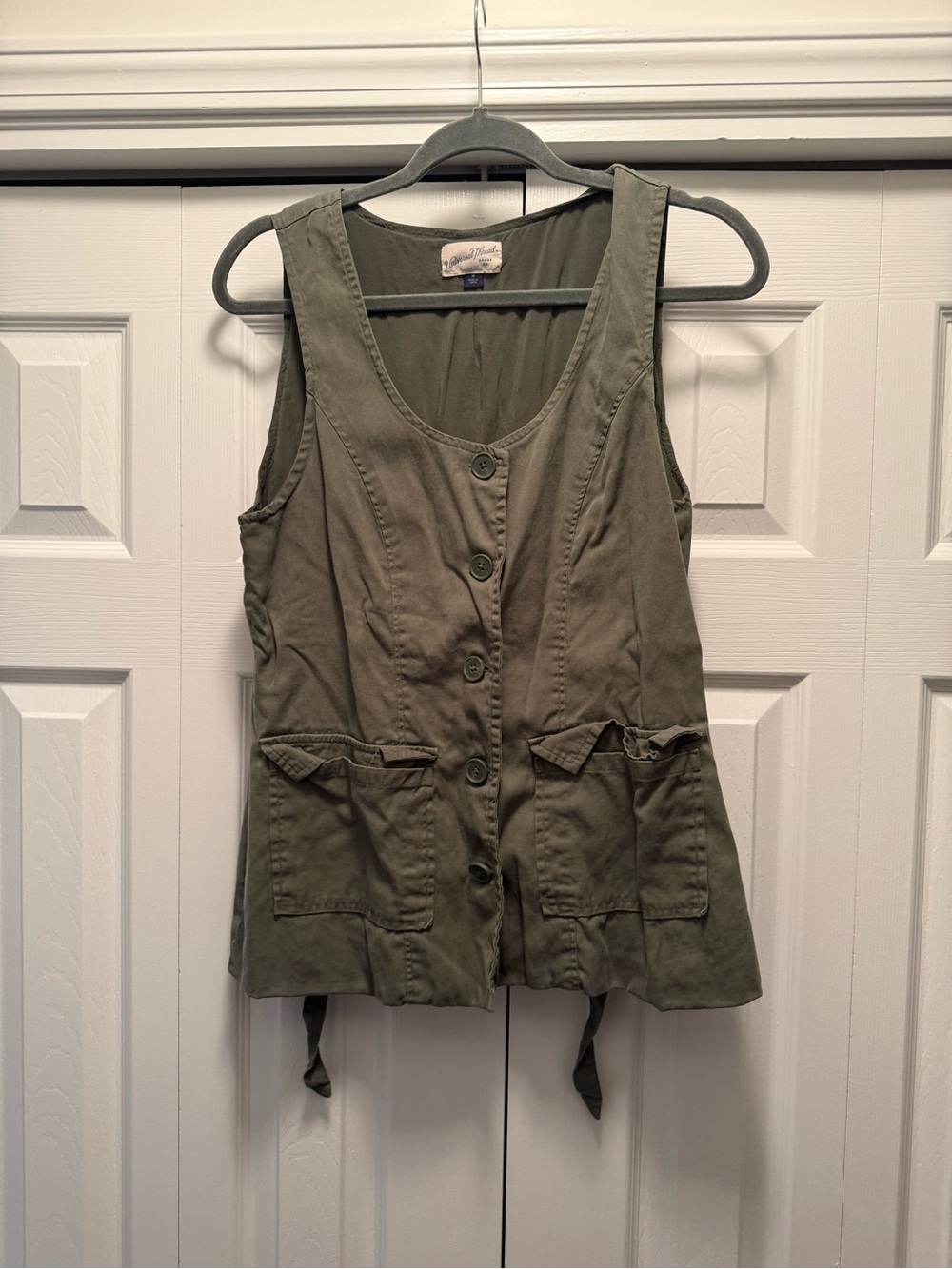 Universal Thread Olive Green Sleeveless Utility Vest